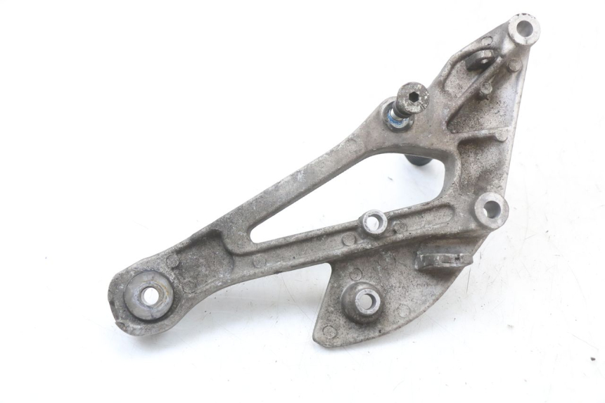 photo de SOPORTE ESTRIBERA DELANTERA DERECHA YAMAHA XJ600 XJ DIVERSION 600 (1992 - 1997) - Detalle de la pieza