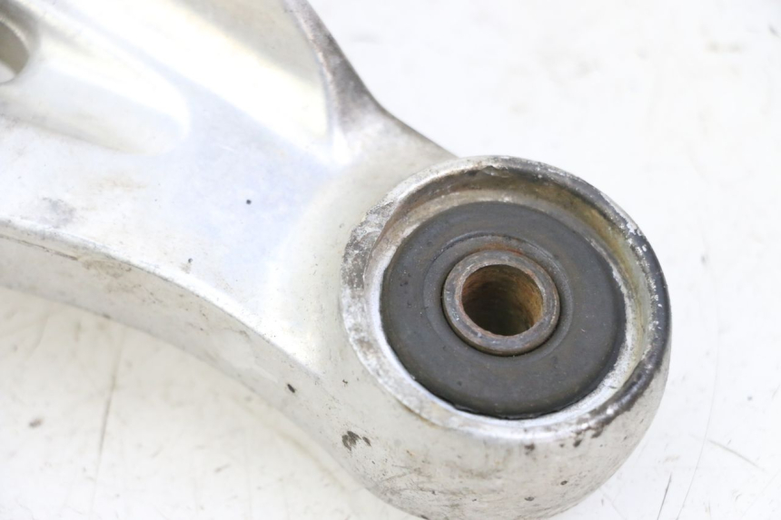 photo de SOPORTE ESTRIBERA DELANTERA DERECHA YAMAHA XJN DIVERSION 600 (2000 - 2003) - Estado de la superficie y material