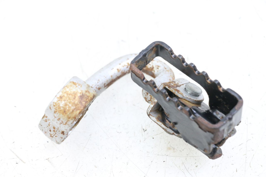 photo de PLATINA APOYA PIE DELANTERO DERECHO HYOSUNG XRX 125 (2000 - 2008) - Vista principal