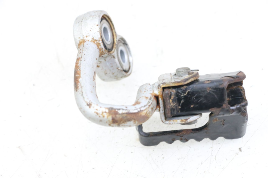 photo de PLATINA APOYA PIE DELANTERO DERECHO HYOSUNG XRX 125 (2000 - 2008) - Zoom estado de uso