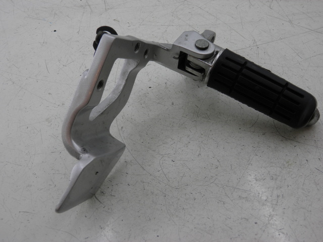 photo de SOPORTE ESTRIBERA DELANTERA DERECHA YAMAHA FJR 1300 (2004 - 2005) - Vista principal