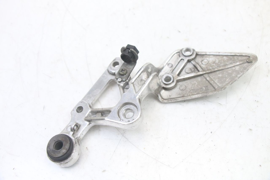 photo de PLATINA APOYA PIE DELANTERO DERECHO YAMAHA FZS FAZER 600 (2001 - 2003) - Vista general del producto