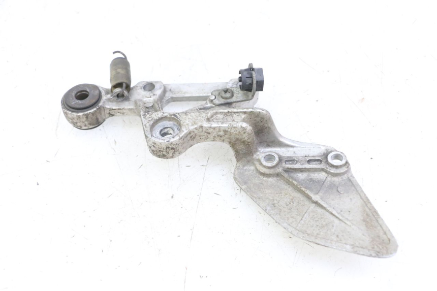 photo de PLATINA APOYA PIE DELANTERO DERECHO YAMAHA FZS FAZER 600 (2001 - 2003) - Zoom estado de uso