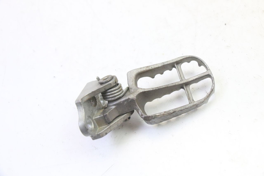 photo de SOPORTE ESTRIBERA DELANTERA DERECHA YAMAHA YZF YZ-F 450 (2014 - 2016) - Primer plano técnico