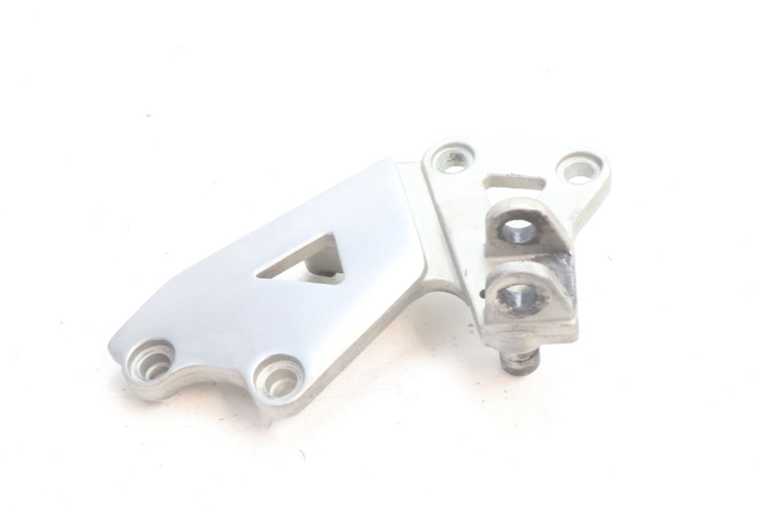 photo de SOPORTE ESTRIBERA DELANTERA DERECHA KAWASAKI ZZR 600 (1995 - 2004) - Detalle de la pieza