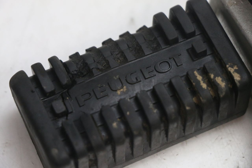 photo de SOPORTE ESTRIBERA DELANTERA IZQUIERDA PEUGEOT 103 SPX CLIP 50 (1989 - 1992) - Zoom estado de uso