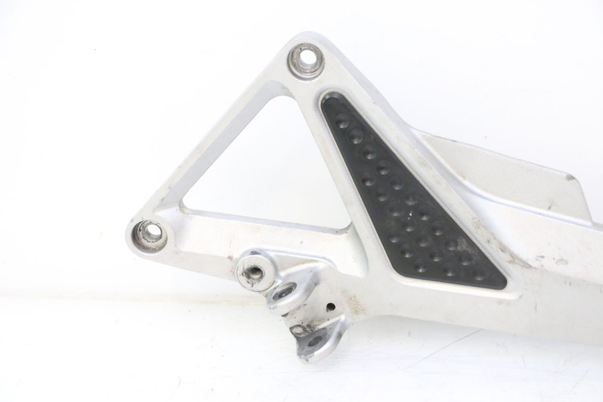 photo de SOPORTE ESTRIBERA DELANTERA IZQUIERDA HONDA CB F HORNET 600 (2005 - 2006) - Estado de la superficie y material