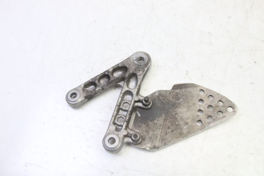 photo de PLACA DE APOYO DELANTERA IZQUIERDA HONDA CBR RR FIREBLADE 900 (1992 - 1994) - Otra perspectiva