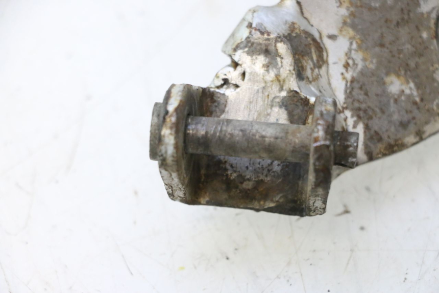 photo de SOPORTE ESTRIBERA DELANTERA IZQUIERDA HONDA CRF CR-F 125 (2020 - 2021) - Primer plano técnico