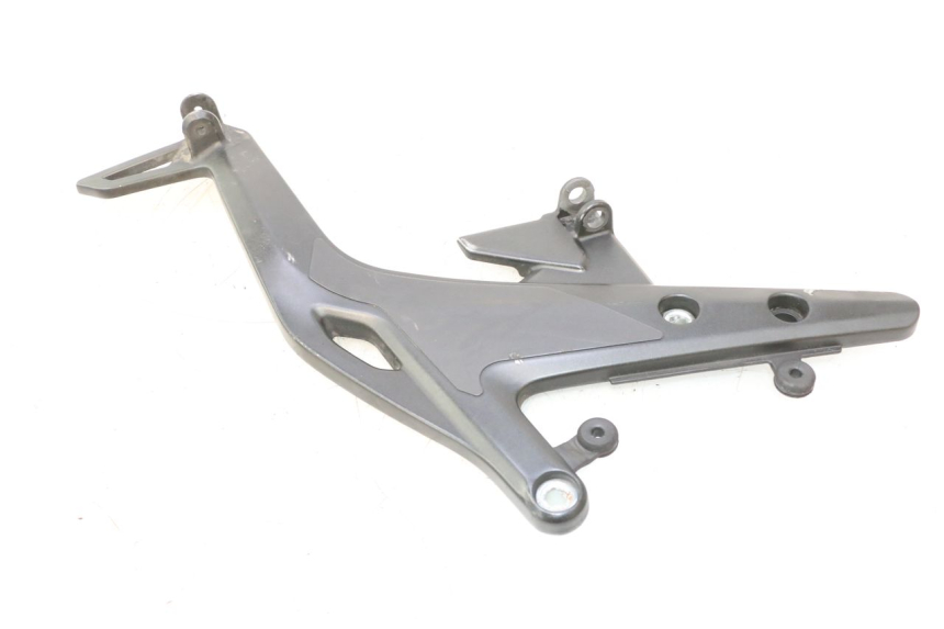 photo de SOPORTE ESTRIBERA DELANTERA IZQUIERDA KAWASAKI ER-6 ER6 F ABS 650 (2012 - 2016) - Otra perspectiva