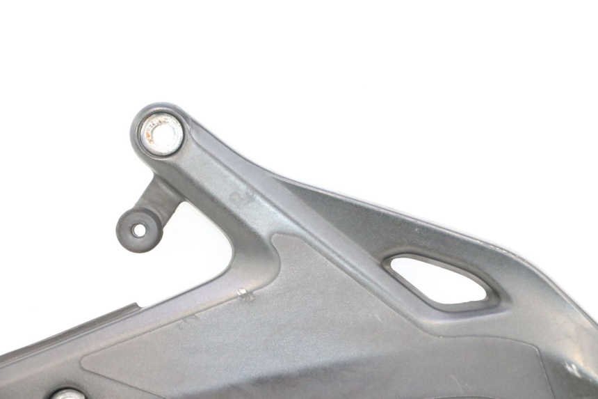 photo de SOPORTE ESTRIBERA DELANTERA IZQUIERDA KAWASAKI ER-6 ER6 F ABS 650 (2012 - 2016) - Estado de la superficie y material