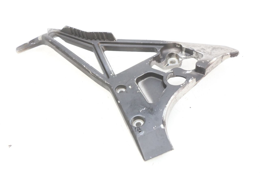 photo de PLATINA DE APOYO DELANTERO IZQUIERDO YAMAHA FJ 3CX 1200 (1986 - 1996) - Primer plano técnico