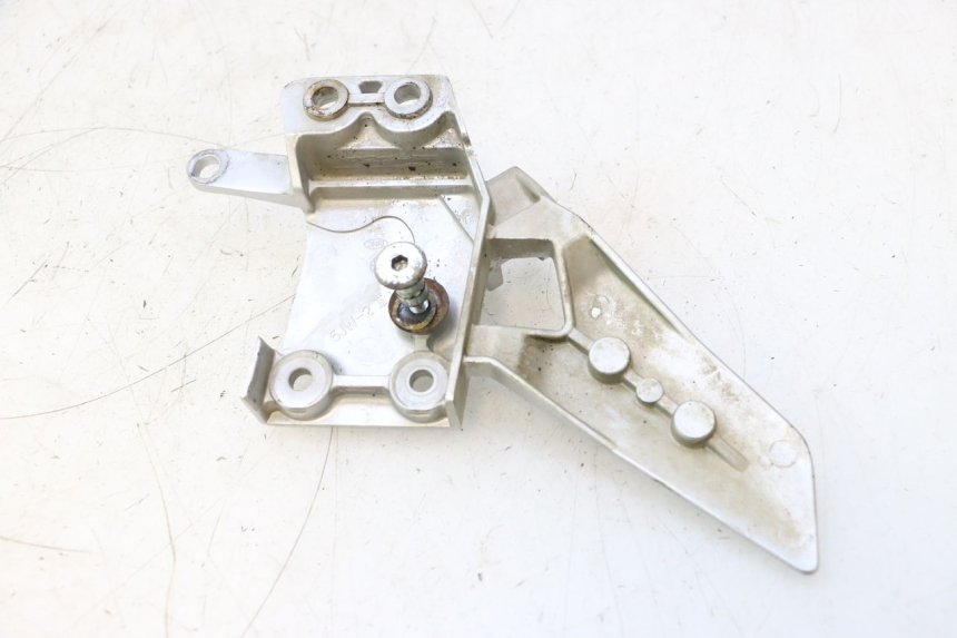 photo de SOPORTE ESTRIBERA DELANTERA IZQUIERDA YAMAHA FJR 1300 (2001 - 2005) - Detalle de la pieza