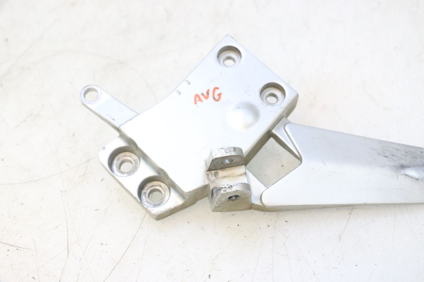 photo de SOPORTE ESTRIBERA DELANTERA IZQUIERDA YAMAHA FJR 1300 (2001 - 2005) - Vista general del producto