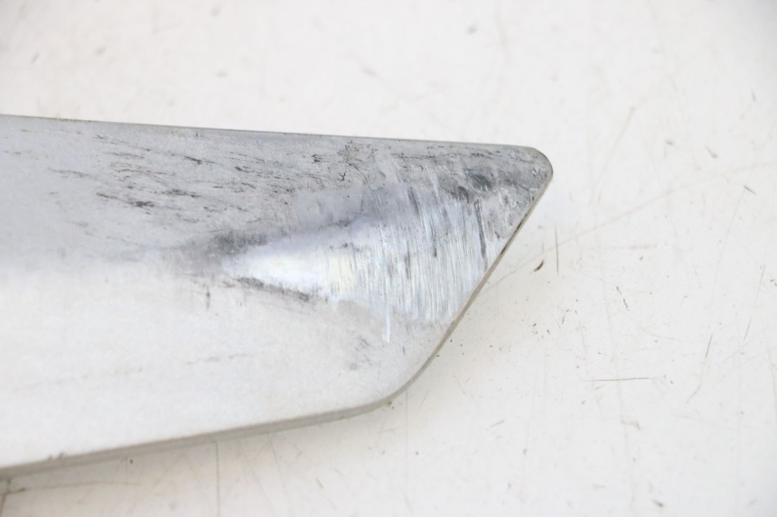 photo de SOPORTE ESTRIBERA DELANTERA IZQUIERDA YAMAHA FJR 1300 (2001 - 2005) - Estado de la superficie y material