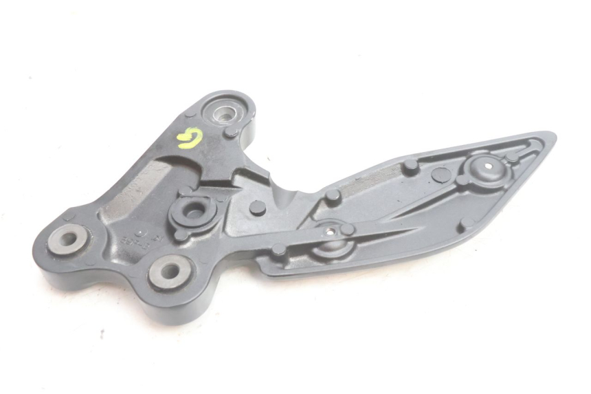 photo de SOPORTE ESTRIBERA DELANTERA IZQUIERDA YAMAHA FZ8 800 (2010 - 2016) - Estado de la superficie y material