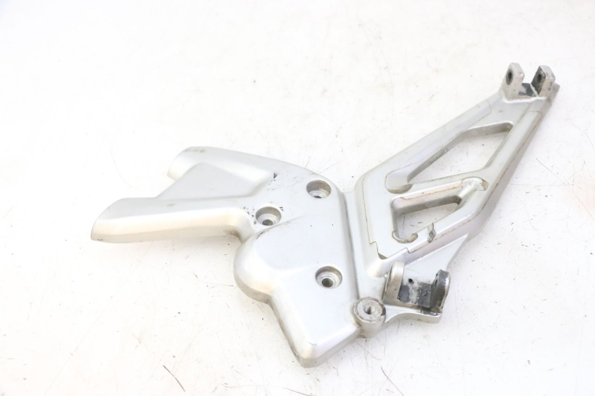 photo de SOPORTE ESTRIBERA DELANTERA IZQUIERDA BMW G310 R 310 (2016 - 2020) - Otra perspectiva