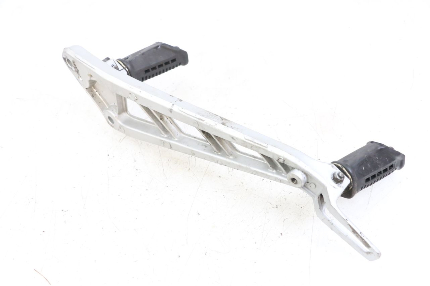 photo de SOPORTE ESTRIBERA DELANTERA IZQUIERDA HYOSUNG GF 125 (2001 - 2005) - Primer plano técnico