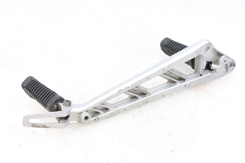 photo de SOPORTE ESTRIBERA DELANTERA IZQUIERDA HYOSUNG GF 125 (2001 - 2005) - Vista general del producto