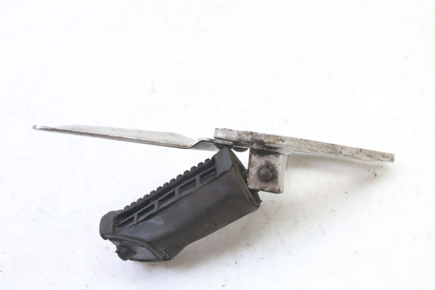 photo de SOPORTE ESTRIBERA DELANTERA IZQUIERDA SUZUKI GS GSE 500 (2001 - 2003) - Marcados y referencias originales