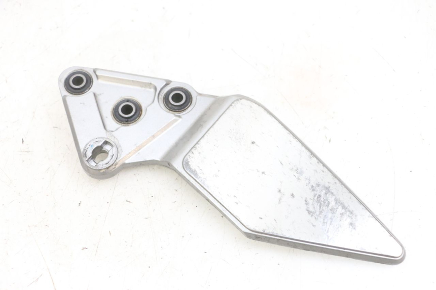 photo de SOPORTE ESTRIBERA DELANTERA IZQUIERDA SUZUKI GSF N BANDIT 600 (1996 - 1999) - Vista principal