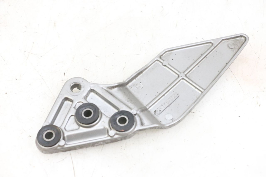 photo de SOPORTE ESTRIBERA DELANTERA IZQUIERDA SUZUKI GSF N BANDIT 600 (1996 - 1999) - Detalle de la pieza