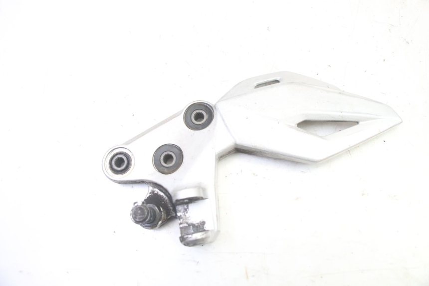 photo de SOPORTE ESTRIBERA DELANTERA IZQUIERDA SUZUKI GSR 750 (2011 - 2017) - Vista principal