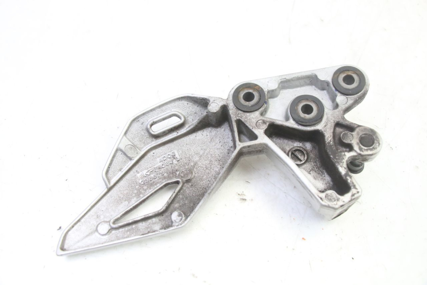 photo de SOPORTE ESTRIBERA DELANTERA IZQUIERDA SUZUKI GSR 750 (2011 - 2017) - Primer plano técnico