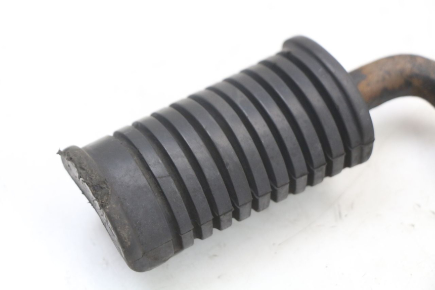 photo de SOPORTE ESTRIBERA DELANTERA IZQUIERDA SUZUKI GSX E 250 (1982 - 1983) - Zoom estado de uso