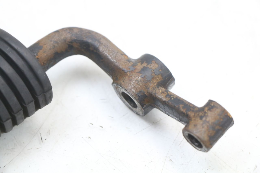 photo de SOPORTE ESTRIBERA DELANTERA IZQUIERDA SUZUKI GSX E 250 (1982 - 1983) - Otra perspectiva