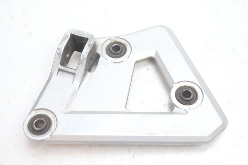 photo de SOPORTE ESTRIBERA DELANTERA IZQUIERDA SUZUKI GSX F GSXF 750 (1988 - 1998) - Otra perspectiva