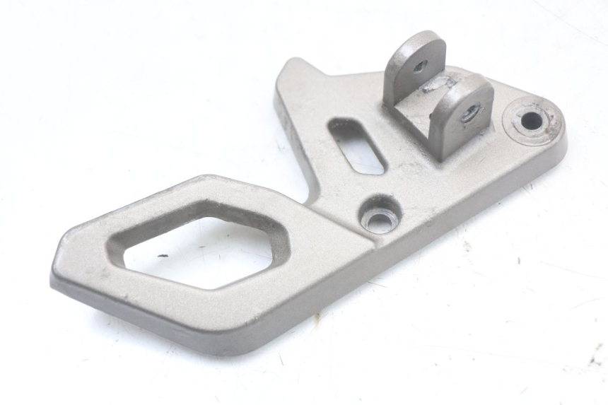 photo de SOPORTE ESTRIBERA DELANTERA IZQUIERDA MASAI SCRAMBLER SPORT 125 (2021 - 2025) - Otra perspectiva