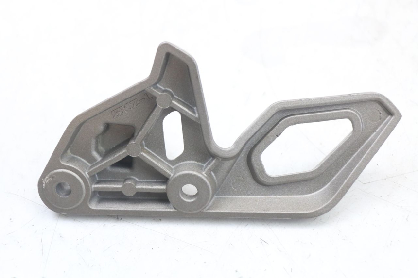 photo de SOPORTE ESTRIBERA DELANTERA IZQUIERDA MASAI SCRAMBLER SPORT 125 (2021 - 2025) - Vista general del producto