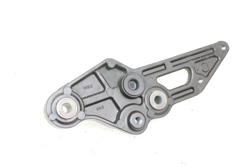 photo de SOPORTE ESTRIBERA DELANTERA IZQUIERDA YAMAHA MT-07 MT07 ABS 700 (2018 - 2020) - Detalle de la pieza