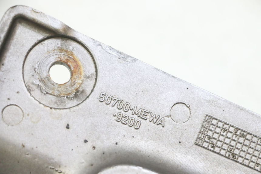 photo de SOPORTE ESTRIBERA DELANTERA IZQUIERDA HONDA NTV DEAUVILLE ABS 700 (2007 - 2016) - Zoom estado de uso