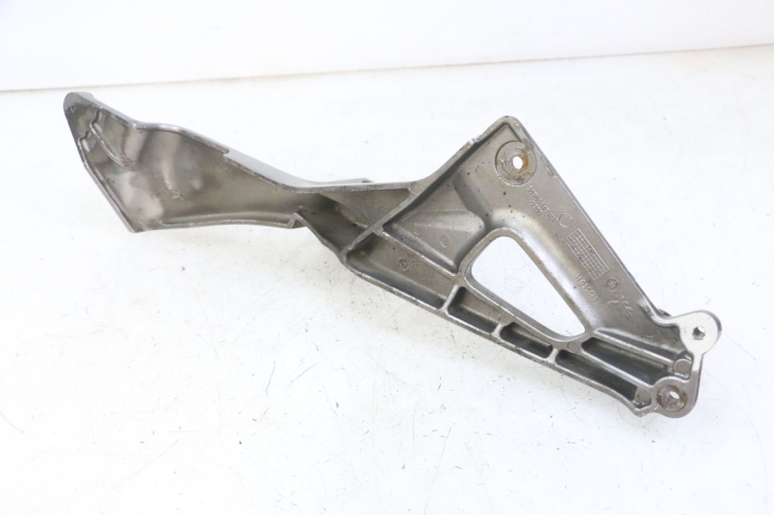 photo de SOPORTE ESTRIBERA DELANTERA IZQUIERDA HONDA NTV DEAUVILLE ABS 700 (2007 - 2016) - Otra perspectiva