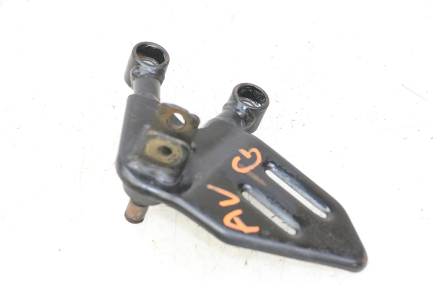 photo de SOPORTE ESTRIBERA DELANTERA IZQUIERDA MAG POWER R-STREET 50 (2016 - 2025) - Primer plano técnico