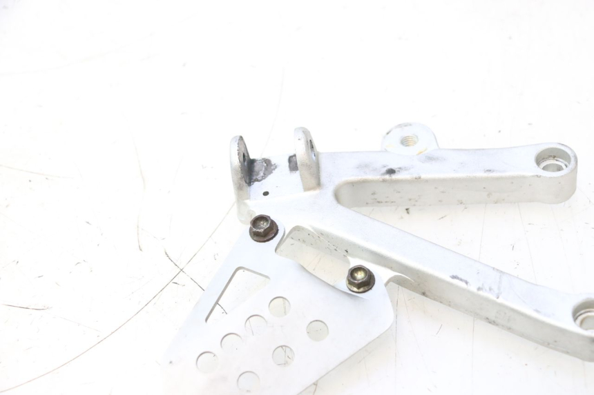 photo de SOPORTE ESTRIBERA DELANTERA IZQUIERDA DUCATI SS IE DS CARENEE 1000 (2002 - 2006) - Detalle de la pieza