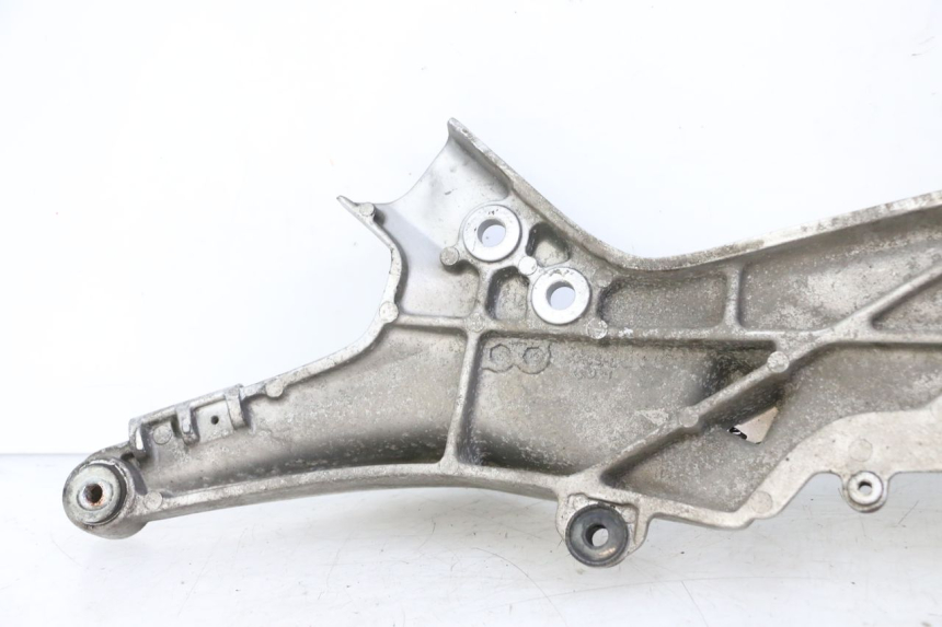 photo de SOPORTE ESTRIBERA DELANTERA IZQUIERDA HONDA ST PAN EUROPEAN 1300 (2002 - 2013) - Primer plano técnico