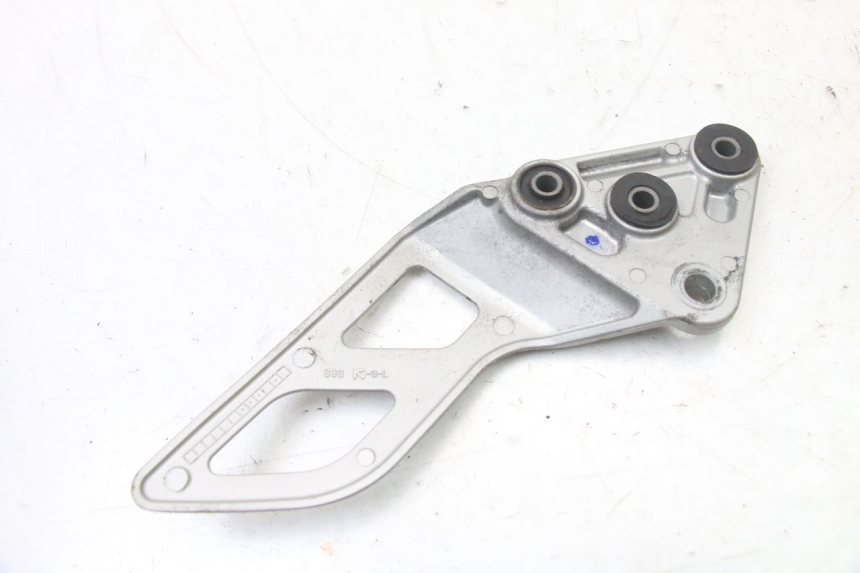 photo de SOPORTE ESTRIBERA DELANTERA IZQUIERDA SUZUKI GSX F GSXF 650 (2007 - 2015) - Primer plano técnico