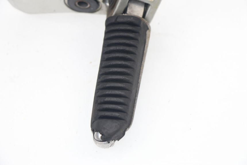 photo de SOPORTE ESTRIBERA DELANTERA IZQUIERDA SUZUKI GSX F GSXF 750 (1988 - 1998) - Estado de la superficie y material