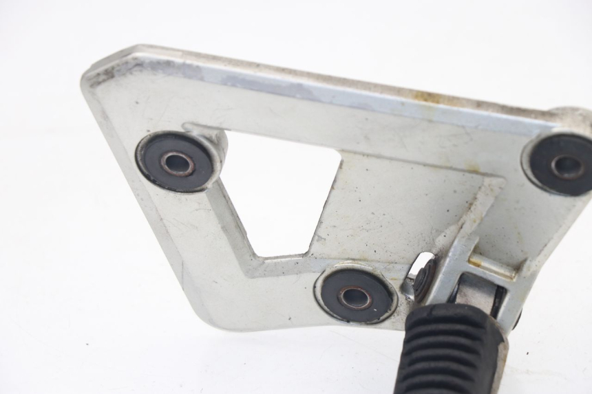 photo de SOPORTE ESTRIBERA DELANTERA IZQUIERDA SUZUKI GSX F GSXF 750 (1988 - 1998) - Recambio usado revisado