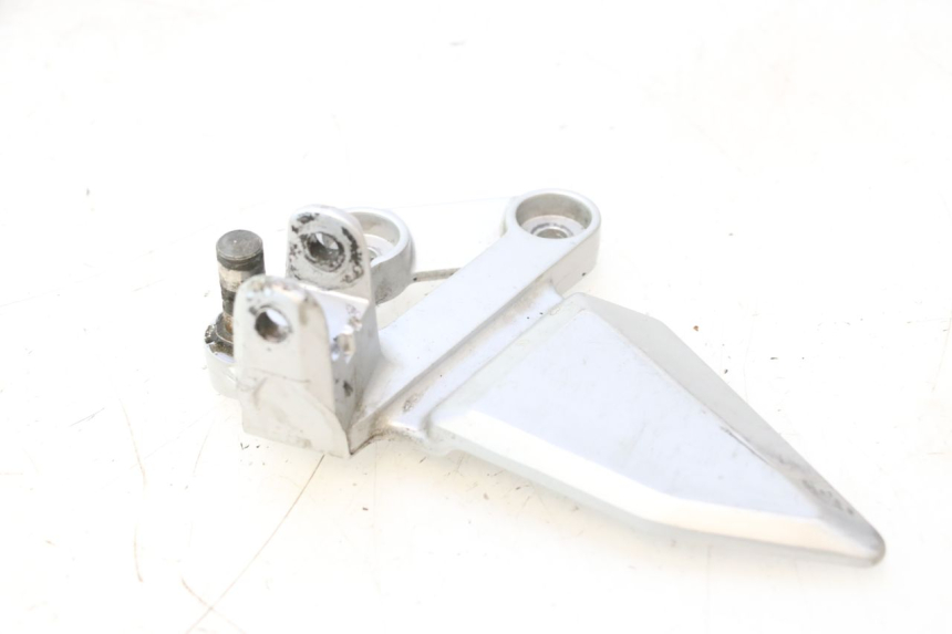 photo de SOPORTE ESTRIBERA DELANTERA IZQUIERDA SUZUKI SV S 650 (2003 - 2009) - Otra perspectiva