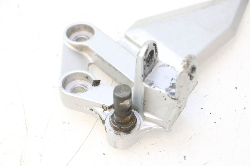 photo de SOPORTE ESTRIBERA DELANTERA IZQUIERDA SUZUKI SV S 650 (2003 - 2009) - Vista general del producto