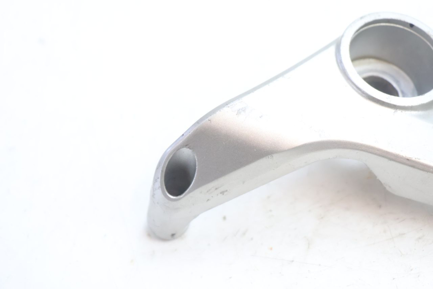 photo de PLATINA APOYA PIE DELANTERO IZQUIERDO HONDA VFR FI RC46 800 (1998 - 2001) - Detalle de la pieza