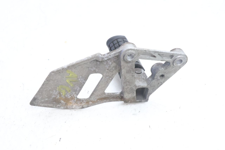 photo de SOPORTE ESTRIBERA DELANTERA IZQUIERDA DAELIM VJ ROADWIN 125 (2004 - 2007) - Marcados y referencias originales