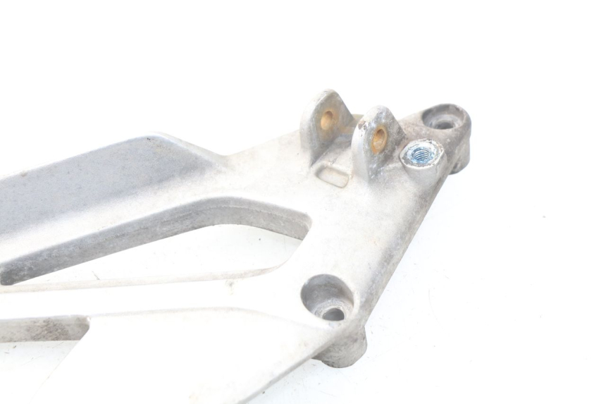 photo de SOPORTE ESTRIBERA DELANTERA IZQUIERDA YAMAHA XJ600 XJ DIVERSION 600 (1992 - 1997) - Primer plano técnico