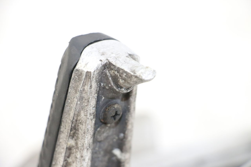 photo de SOPORTE ESTRIBERA DELANTERA IZQUIERDA YAMAHA XJ600 XJ DIVERSION 600 (1992 - 1997) - Detalle de la pieza