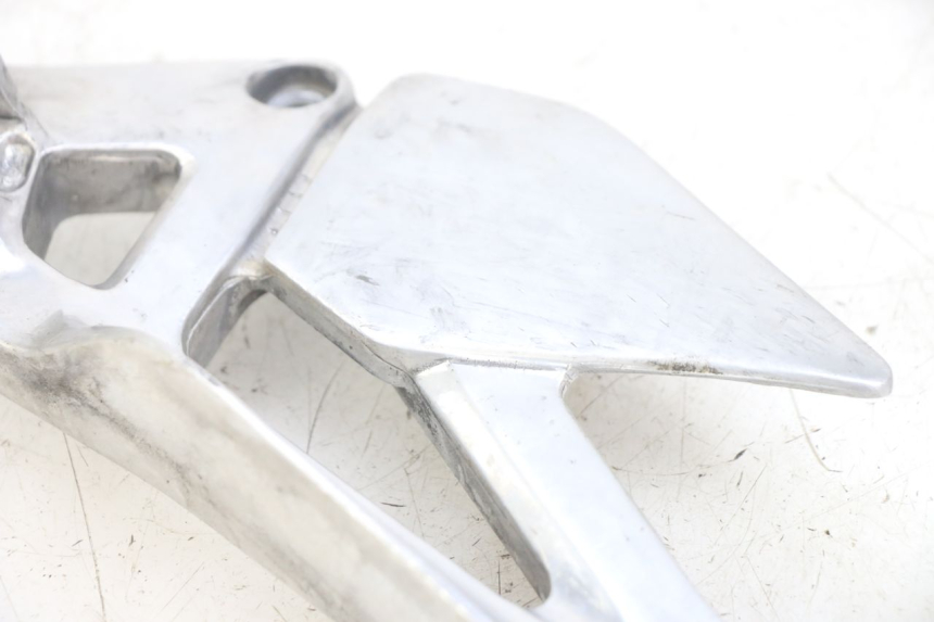 photo de SOPORTE ESTRIBERA DELANTERA IZQUIERDA YAMAHA XJN DIVERSION 600 (2000 - 2003) - Detalle de la pieza