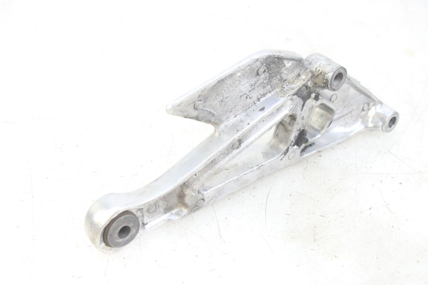 photo de SOPORTE ESTRIBERA DELANTERA IZQUIERDA YAMAHA XJN DIVERSION 600 (2000 - 2003) - Primer plano técnico